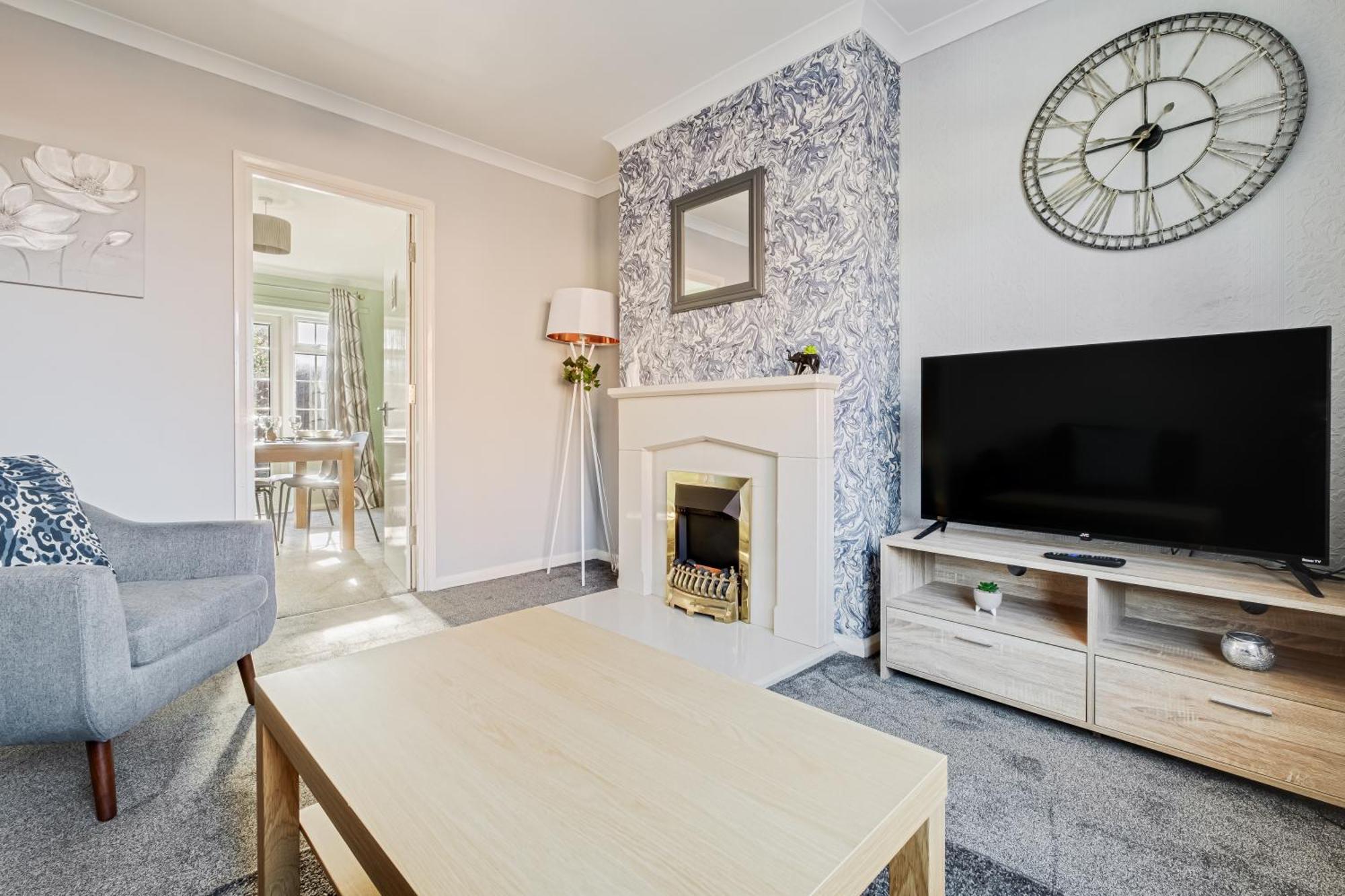 Comfy And Freshly Redecorated Home By Our Home Short Stays Close To Town Centre With Free Parking Bedford Eksteriør billede