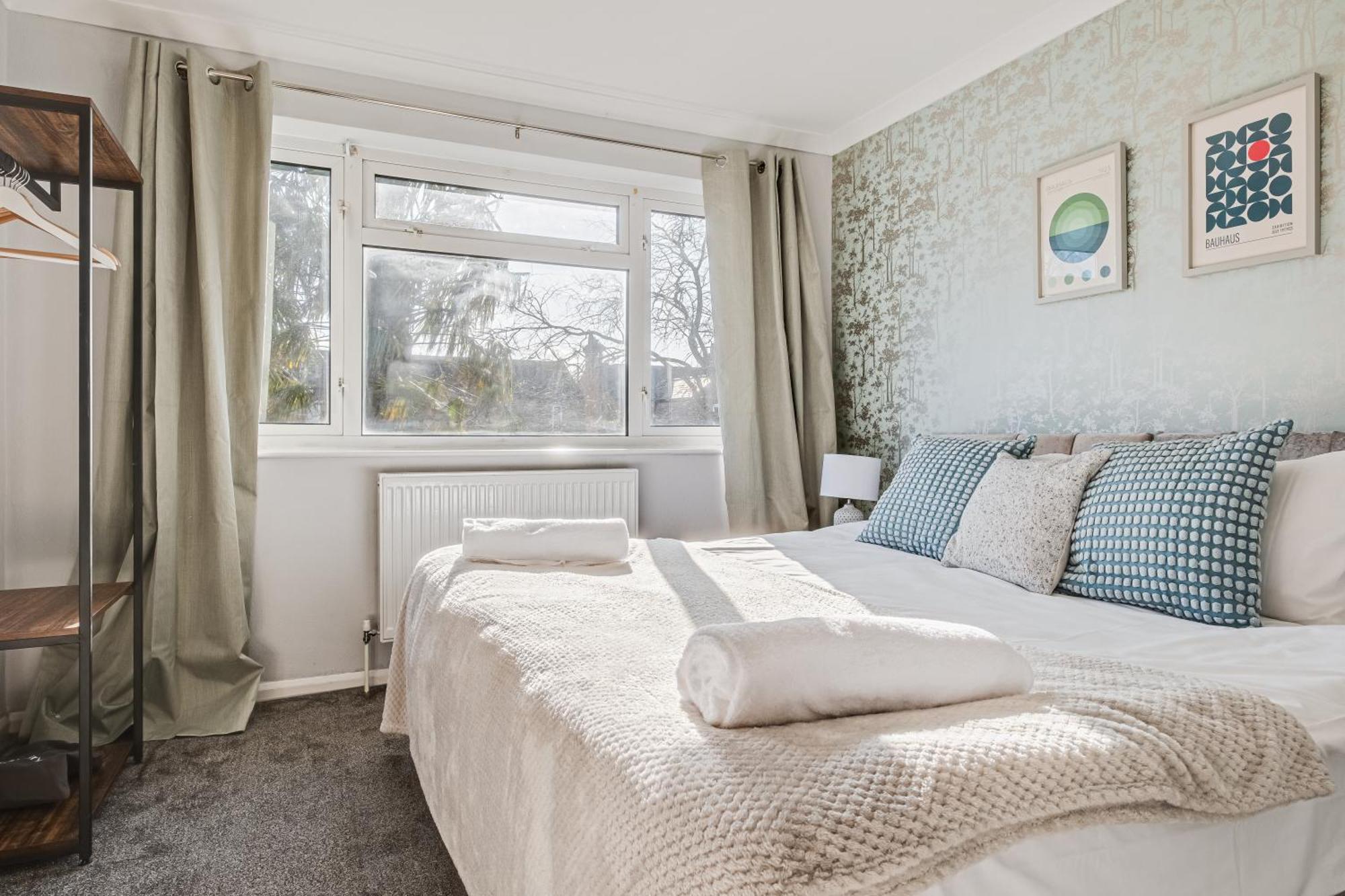 Comfy And Freshly Redecorated Home By Our Home Short Stays Close To Town Centre With Free Parking Bedford Eksteriør billede